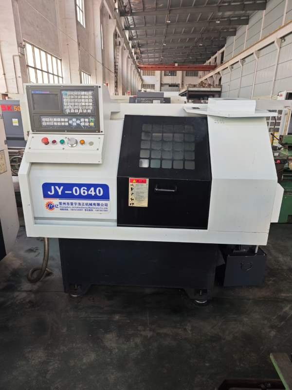 新到0640数控车床，液压卡盘，排刀，广数系统，如新机