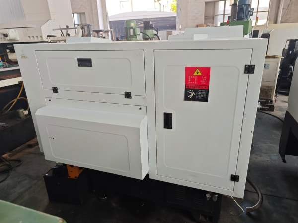 新到0640数控车床，液压卡盘，排刀，广数系统，如新机