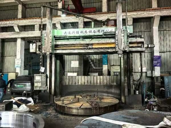 大连C5240双刀架数控立车，西门子系统，卡盘直径4米，.