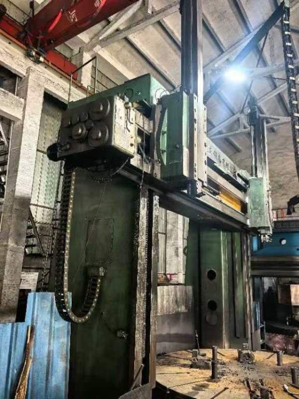大连C5240双刀架数控立车，西门子系统，卡盘直径4米，.