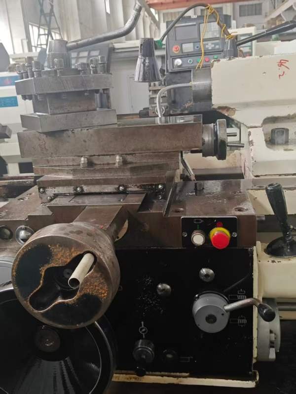精品大连CW6163E1.5米车床到库房，低价出售