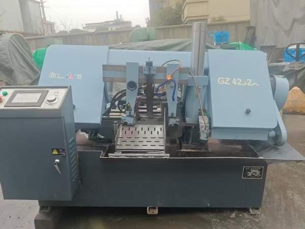 精品2020和2019浙江恒力GZ4232A数控锯床两台到库房，.