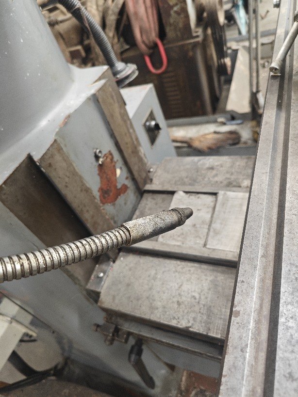 出售两台数控炮塔铣