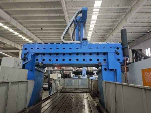 刚刚到货台湾松颖SDM-4225数控龙门铣一台，两线一硬，.