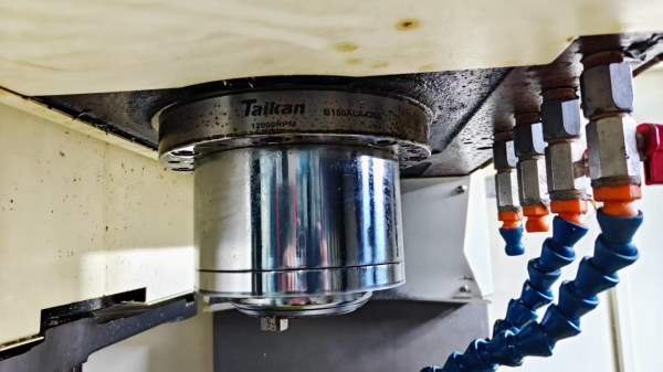 新到一台2023年安装少用台群T-V1165S加工中心，三菱M8.