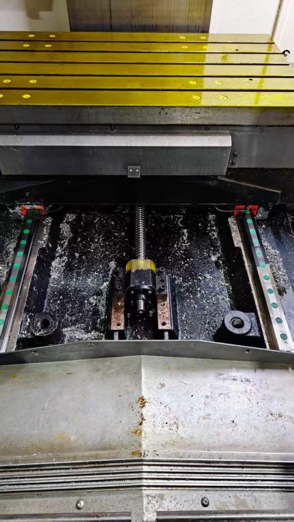 新到一台2023年安装少用台群T-V1165S加工中心，三菱M8.