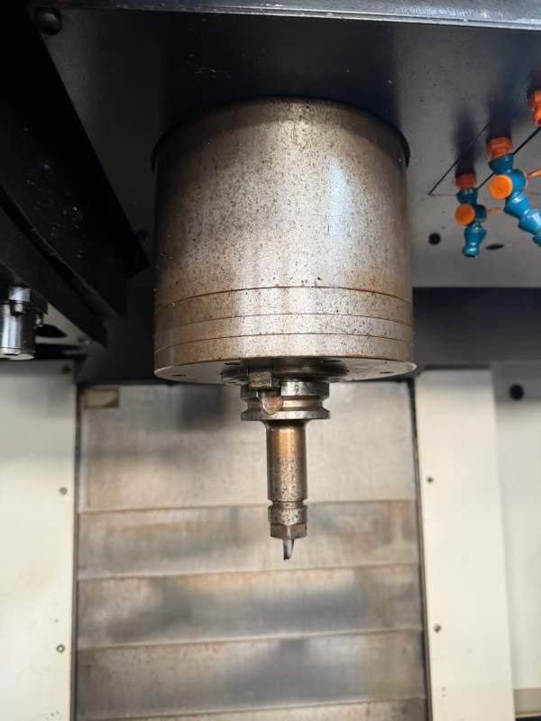 韩国威亚F500立加 三轴行程：1060x510x635mm工作台尺.