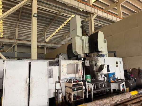 昆山城北工厂在位海天3216数控龙门加工中心工作台3000.