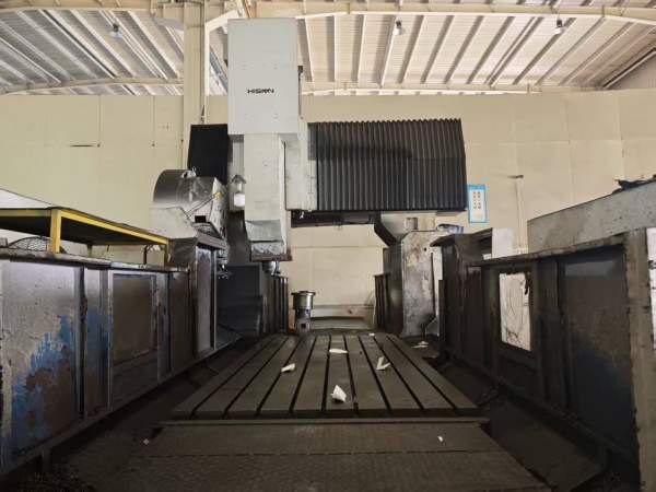 昆山城北工厂在位海天3216数控龙门加工中心工作台3000.