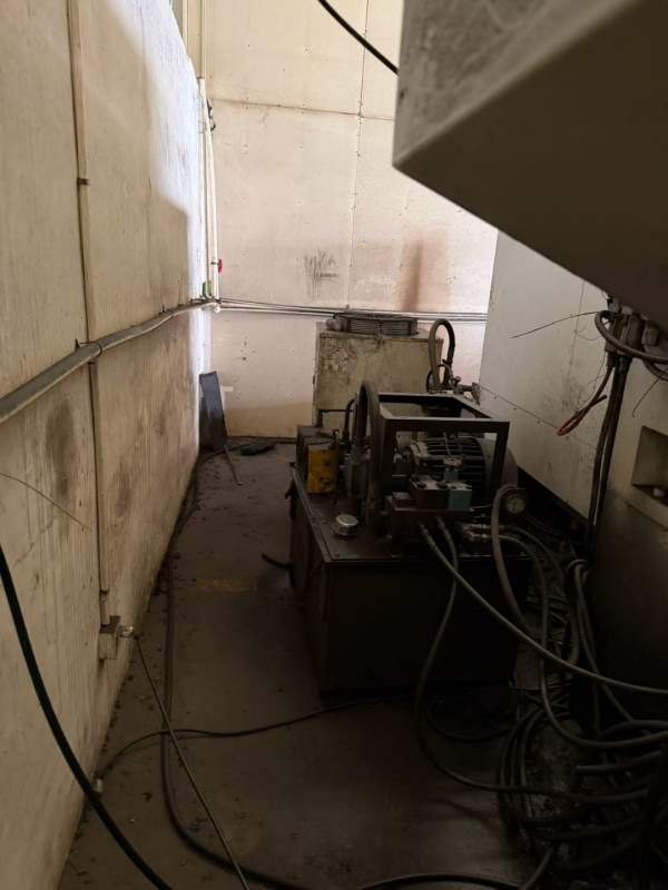 昆山城北工厂在位海天3216数控龙门加工中心工作台3000.