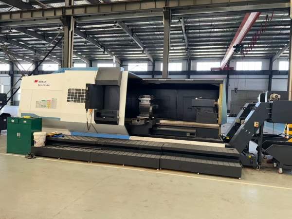 同款三台，纽威重载3米61125，卡盘直径1.25米，床身回.