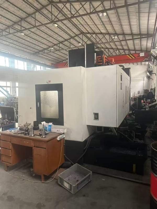 德扬1165立加，工作台1200630。BT40主轴，三轴行程112.