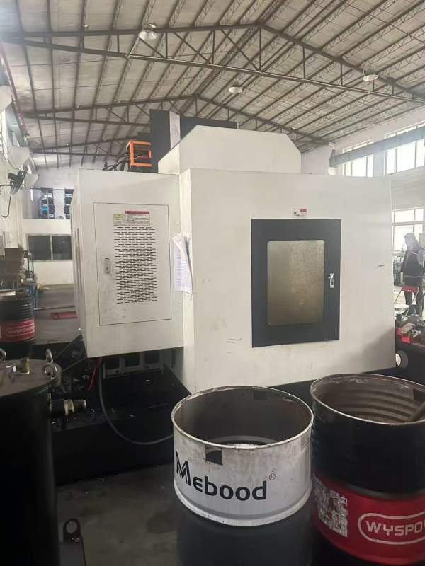 德扬1165立加，工作台1200630。BT40主轴，三轴行程112.