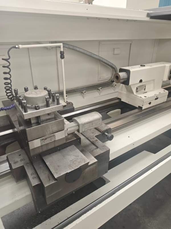 正宗宝鸡61633000数控车，22年设备，广数系统，带滚轮.