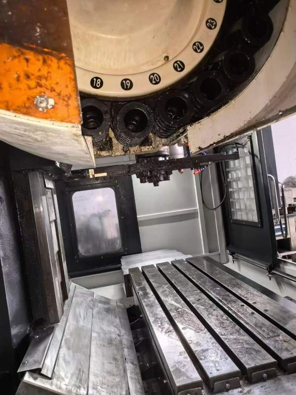 友佳FVP-1000A加工中心系统：发那科MD1包系统阿尔法电.