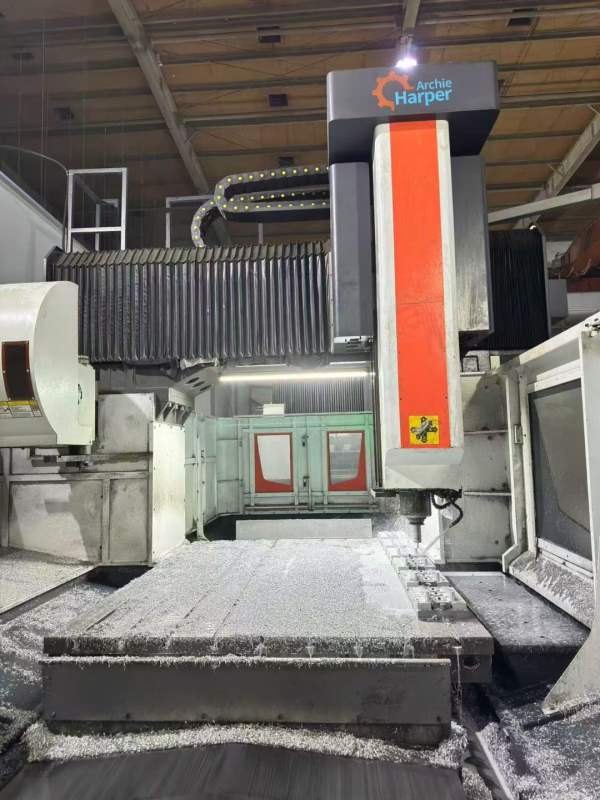 阿奇哈柏2720龙门加工中心，工作台1.8米2.5米，门宽2.