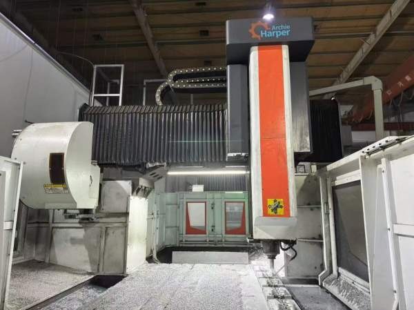 阿奇哈柏2720龙门加工中心，工作台1.8米2.5米，门宽2.