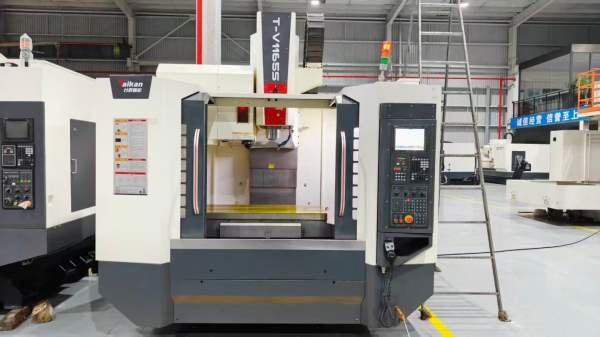 台群T-V1165S加工中心2023年 出厂三菱M80系统三轴台湾.