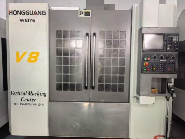 同款两台鸿光伟业850三轴滚柱线规主轴10000转带油冷机.