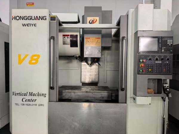 同款两台鸿光伟业850三轴滚柱线规主轴10000转带油冷机.