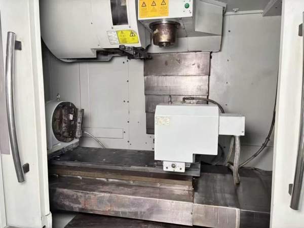 还剩后一台哈挺GX1000PLUS加工中心，系统发那科0i-MD.