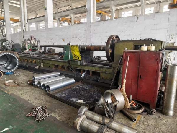 CW61125D12米车床，使用中，低价出售