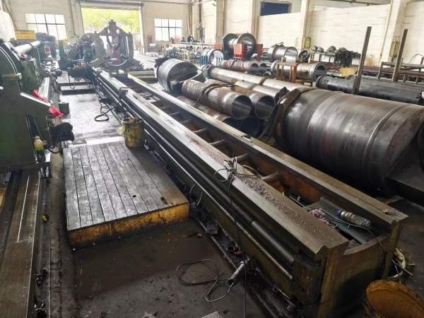 CW61125D12米车床，使用中，低价出售