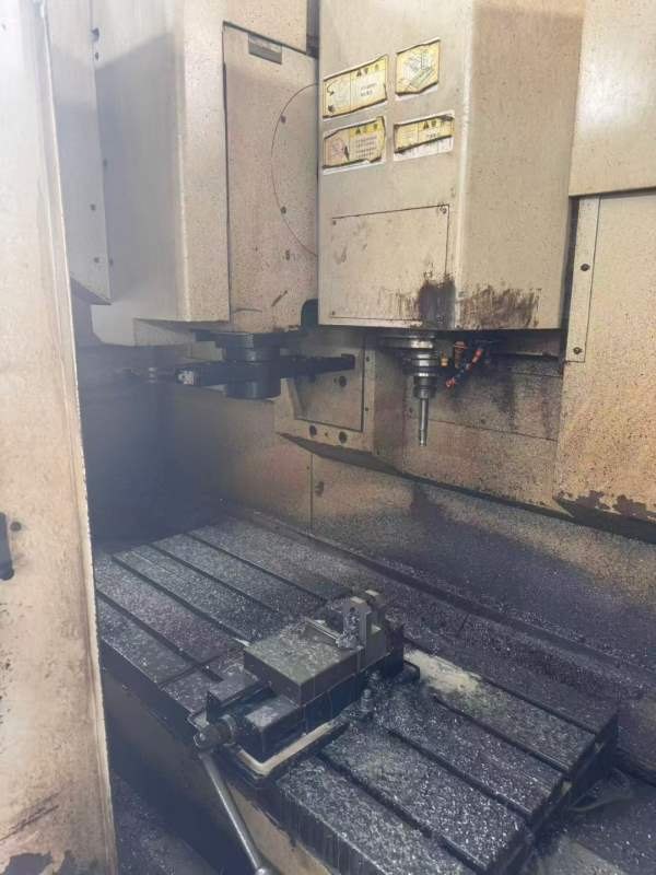 2012年北一大隈560加工中心，BT50主轴，台面1300560