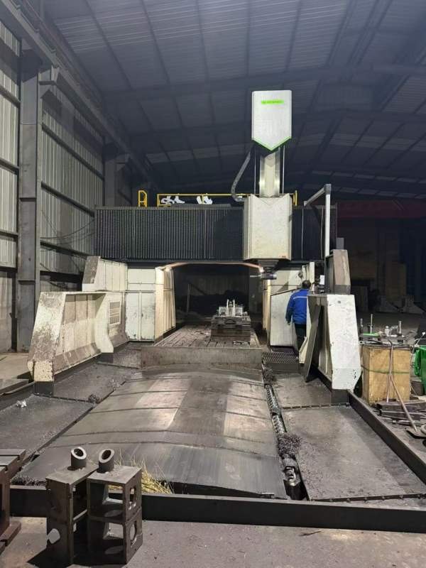 扬森6032数控龙门工作台62.5米，门宽3.2米，带全自动.