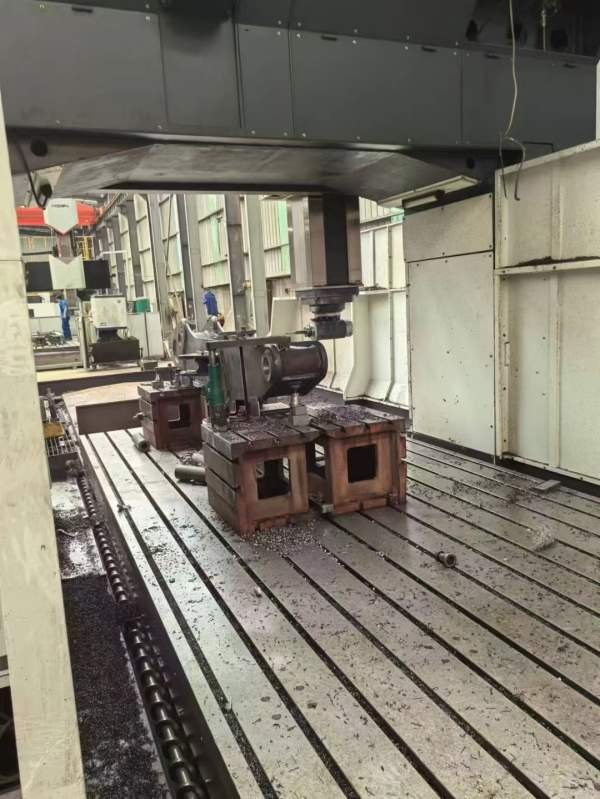 扬森6032数控龙门工作台62.5米，门宽3.2米，带全自动.