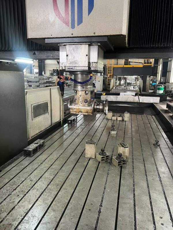 广东大恒8038龙门加工中心工期已到 一周内提货 便宜处.