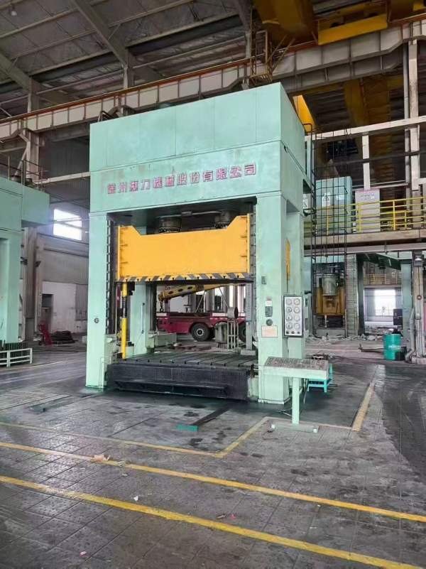 广东工厂刚买4台油压机  1200T 800T 630T两台 ，价格.