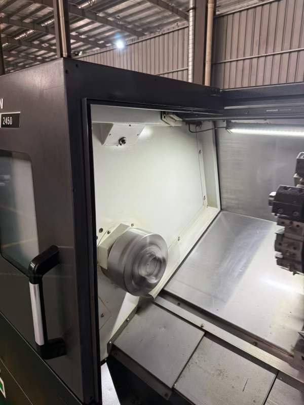 原版原漆同款两台斗山PUMA2450数控车床回转直径650mm.