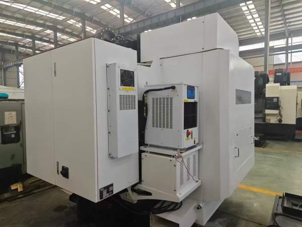 出售2022年嵩佑850立加，三菱M80系统，主轴12000转直.