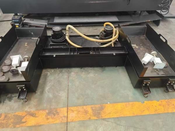 出售2022年嵩佑850立加，三菱M80系统，主轴12000转直.