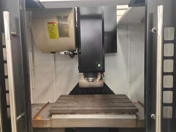 出售2022年嵩佑850立加，三菱M80系统，主轴12000转直.