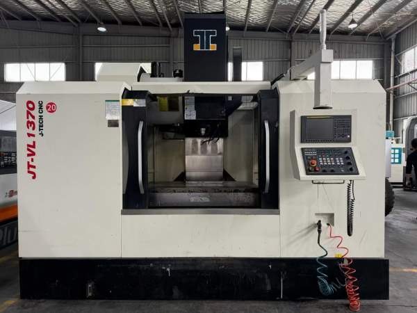 嘉泰1370（BT40主轴），准新佳泰1370加工中心，2023年.