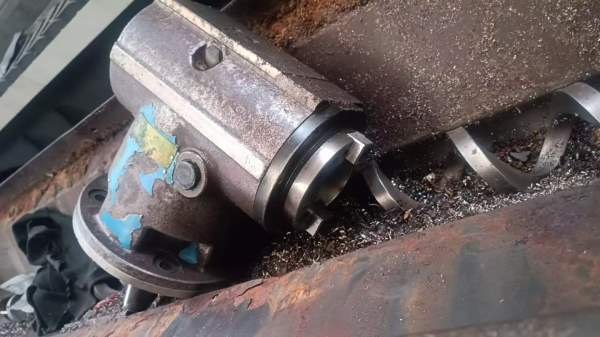 海天3028数控龙门，型号GLU2830，工作台32米，门宽2.8.