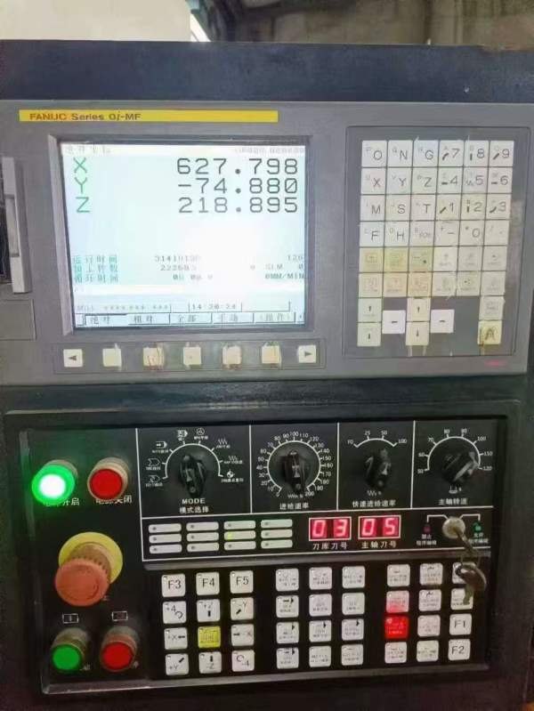 2017年一通855加工中心两线一硬，发那科mf系统，BT40.