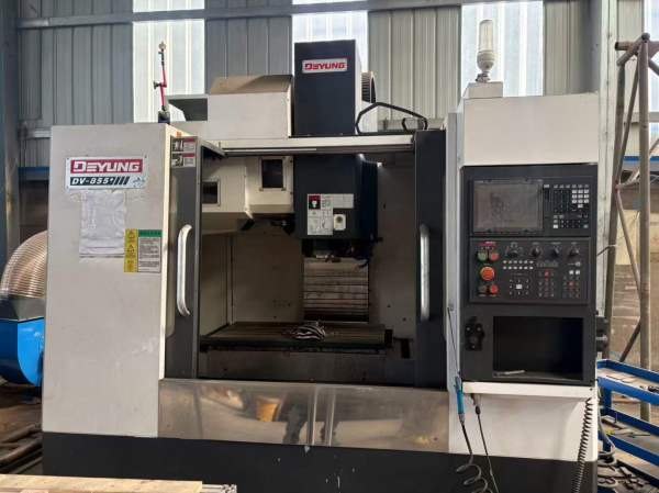 刚刚订货一台：2022年德阳855立式加工中心，BT40主轴.