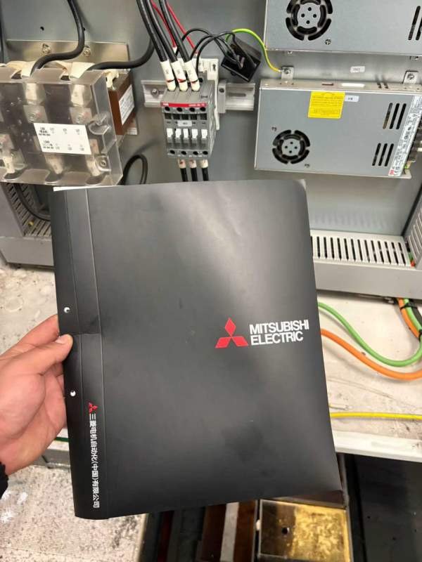 刚刚订货一台：2022年德阳855立式加工中心，BT40主轴.