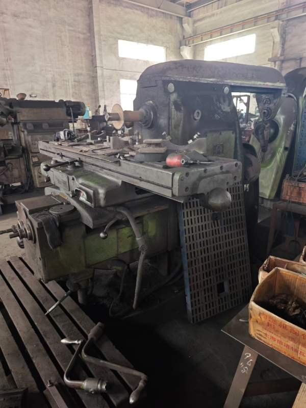 老国企使用中的X63铣床万能铣床，台面4001.7米，按重.