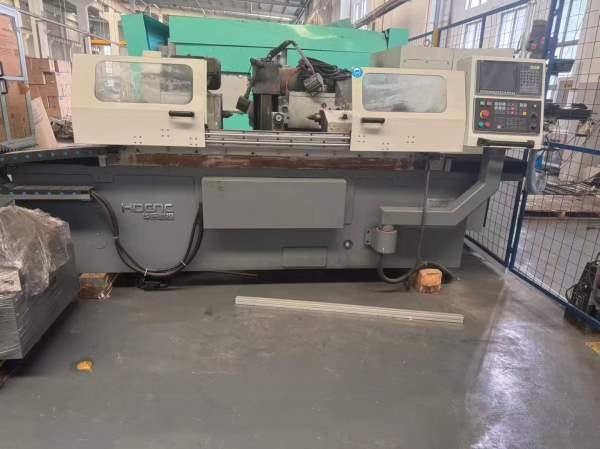 准新机:2022年威海华东MK13321米数控外圆磨，厂里买了.