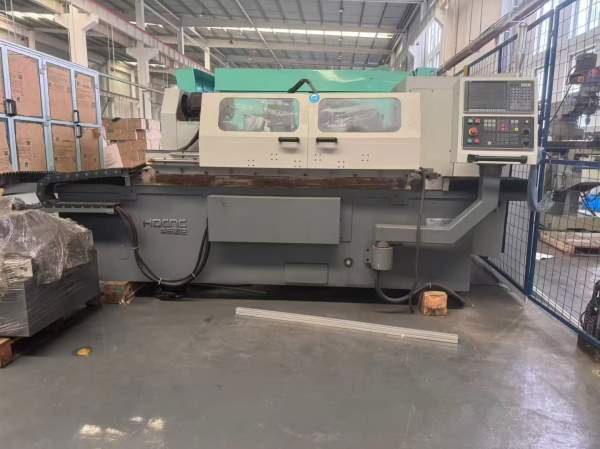 准新机:2022年威海华东MK13321米数控外圆磨，厂里买了.