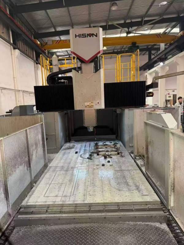 苏州工厂在位出售：海天4023龙门加工中心，工作台4米2.