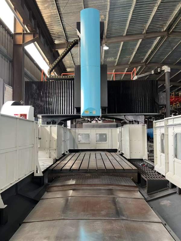 浙江金凯3022龙门加工中心，工作台1.83.1米，三轴行程.