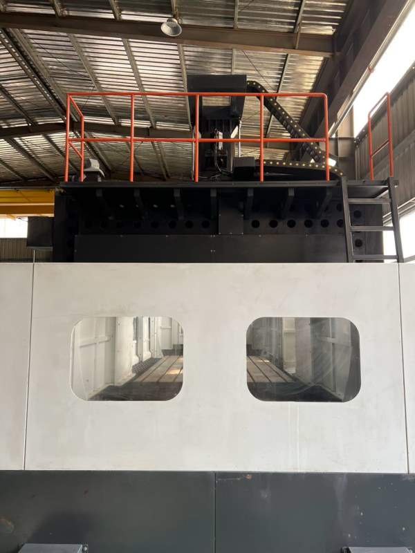 浙江金凯3022龙门加工中心，工作台1.83.1米，三轴行程.