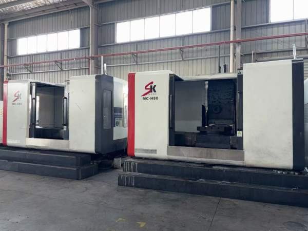 南京四开800单工位卧加同款两台，2022年出厂，法纳克M.