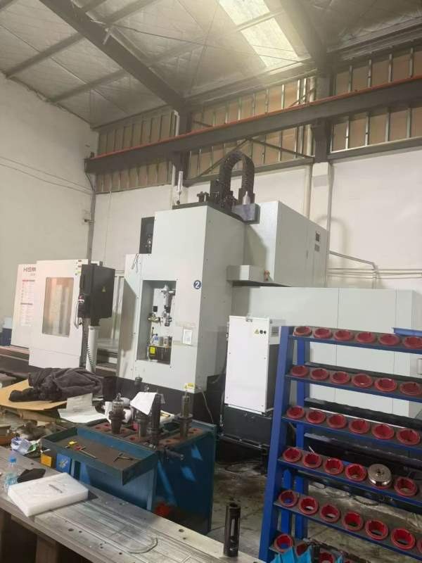 苏州工厂在位出售：海天GLUe16x2500龙门加工中心，三.