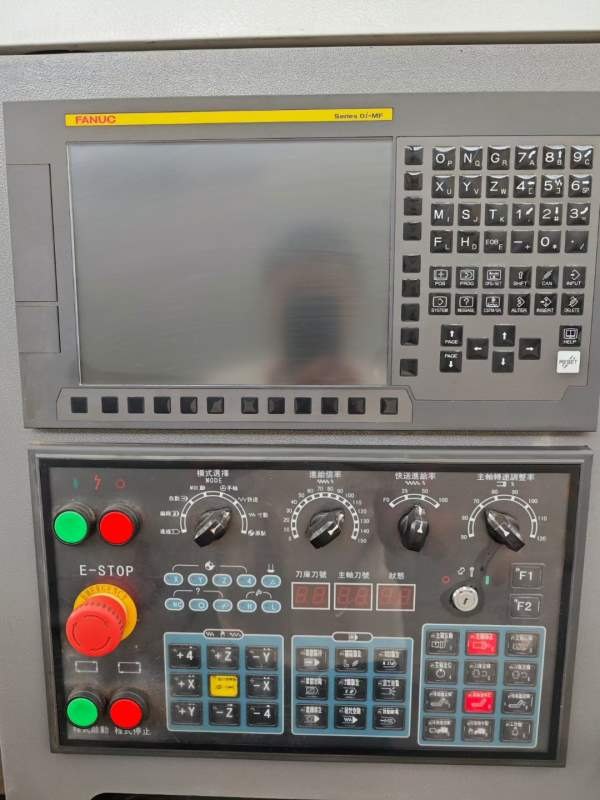 仓库现货，多款850立式加工中心，通电即用，精度有保.